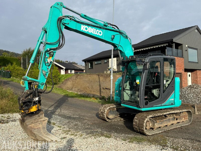 2018 Kobelco SK75SR-3E gravemaskin med 2 skuffer / Tiltrotator - Excavadora: foto 1 2018 Kobelco SK75SR-3E gravemaskin med 2 skuffer / Tiltrotator - Excavadora: foto 1