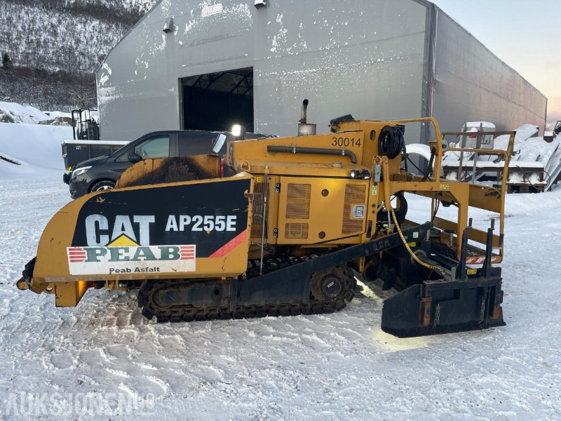 2019 Cat AP255E Beltegående asfaltutlegger, kun 1655 timer ! - Equipo de construcción: foto 2 2019 Cat AP255E Beltegående asfaltutlegger, kun 1655 timer ! - Equipo de construcción: foto 2
