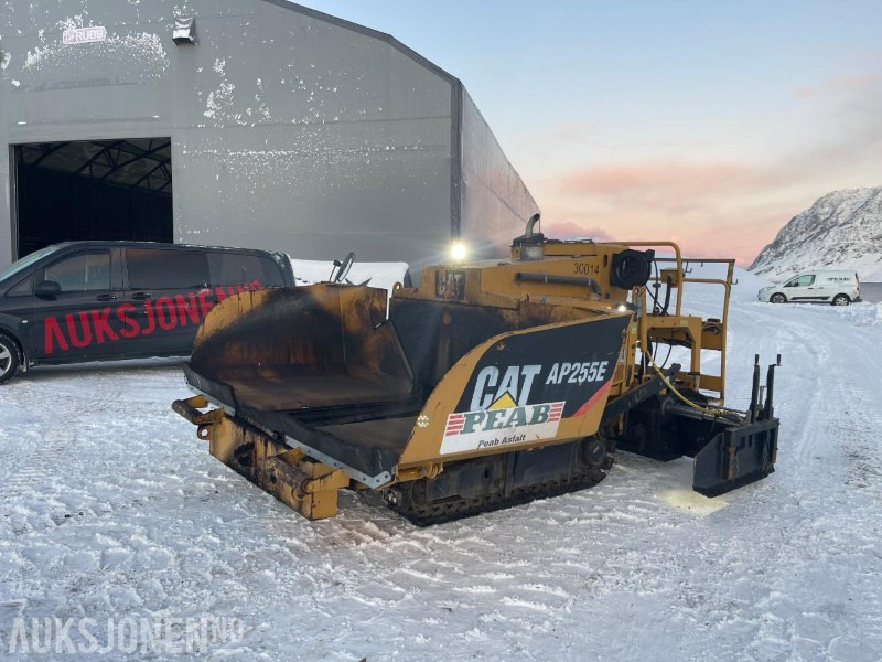 2019 Cat AP255E Beltegående asfaltutlegger, kun 1655 timer ! - Equipo de construcción: foto 1 2019 Cat AP255E Beltegående asfaltutlegger, kun 1655 timer ! - Equipo de construcción: foto 1