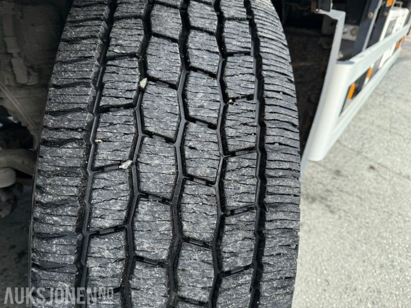 2020 Volvo FM330 4x2 skapbil med 2-soners kjøl/frys - Camión caja cerrada: foto 5 2020 Volvo FM330 4x2 skapbil med 2-soners kjøl/frys - Camión caja cerrada: foto 5