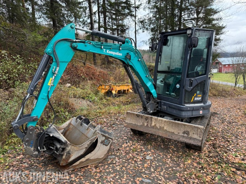 2022 Sunward SWE25UF m/3skuffer - Miniexcavadora: foto 1 2022 Sunward SWE25UF m/3skuffer - Miniexcavadora: foto 1
