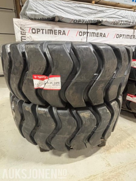 4 nye 23.5-25 dekk - Anleggsdekk - Equipo de construcción: foto 2 4 nye 23.5-25 dekk - Anleggsdekk - Equipo de construcción: foto 2