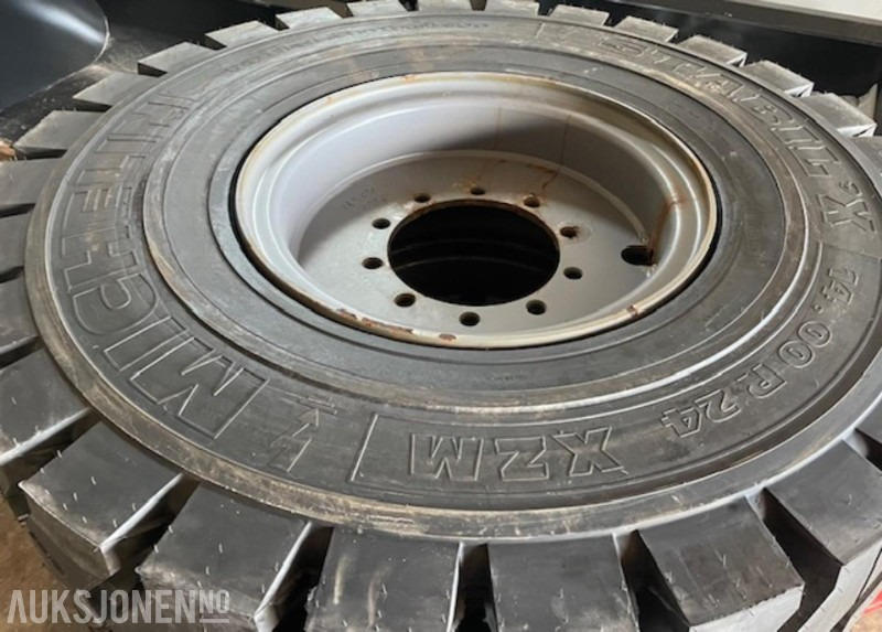 4 stk nye Michelin 14.00 R24  hjullaster-/anleggs-hjul - dekk med felg - ny gummibane - Equipo de construcción: foto 4 4 stk nye Michelin 14.00 R24  hjullaster-/anleggs-hjul - dekk med felg - ny gummibane - Equipo de construcción: foto 4