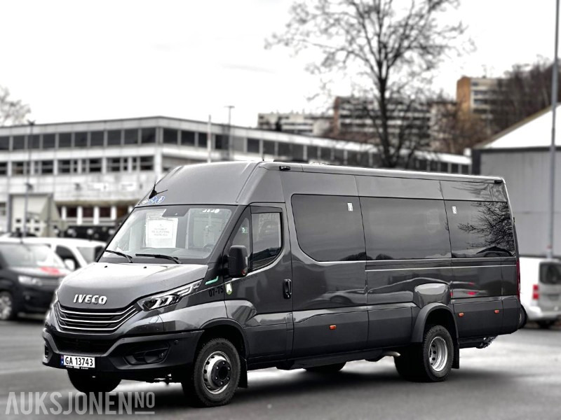 2024 Iveco Daily – 17-seters minibuss - godt utstyrt og lav kilometerstand - Autobús: foto 1 2024 Iveco Daily – 17-seters minibuss - godt utstyrt og lav kilometerstand - Autobús: foto 1