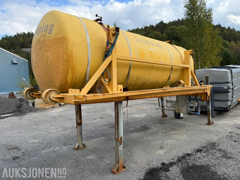 2001 Falköping CL-EX Laketank 10 m3 - Camión: foto 1 2001 Falköping CL-EX Laketank 10 m3 - Camión: foto 1