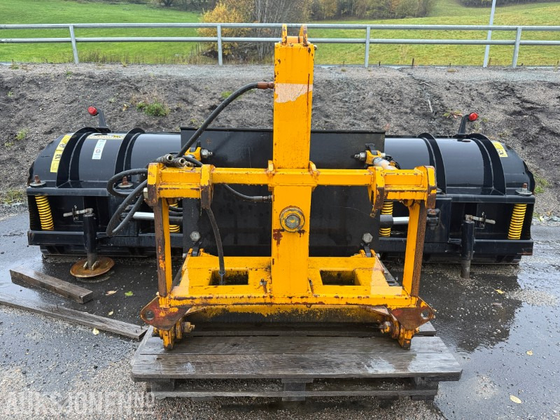 Leasing de Gradmeko Plog med Markeringslys, Paralellogram og Fjærbelastet slitestål Gradmeko Plog med Markeringslys, Paralellogram og Fjærbelastet slitestål: foto 8 Leasing de Gradmeko Plog med Markeringslys, Paralellogram og Fjærbelastet slitestål Gradmeko Plog med Markeringslys, Paralellogram og Fjærbelastet slitestål: foto 8