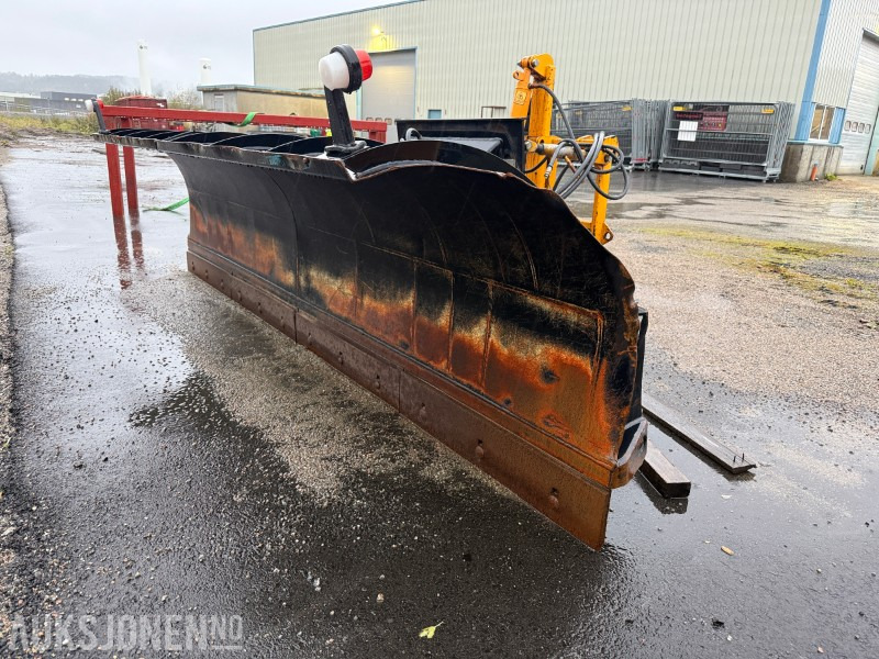 Gradmeko Plog med Markeringslys, Paralellogram og Fjærbelastet slitestål - Camión: foto 1 Gradmeko Plog med Markeringslys, Paralellogram og Fjærbelastet slitestål - Camión: foto 1