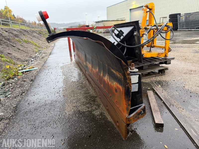 Leasing de Gradmeko Plog med Markeringslys, Paralellogram og Fjærbelastet slitestål Gradmeko Plog med Markeringslys, Paralellogram og Fjærbelastet slitestål: foto 12 Leasing de Gradmeko Plog med Markeringslys, Paralellogram og Fjærbelastet slitestål Gradmeko Plog med Markeringslys, Paralellogram og Fjærbelastet slitestål: foto 12