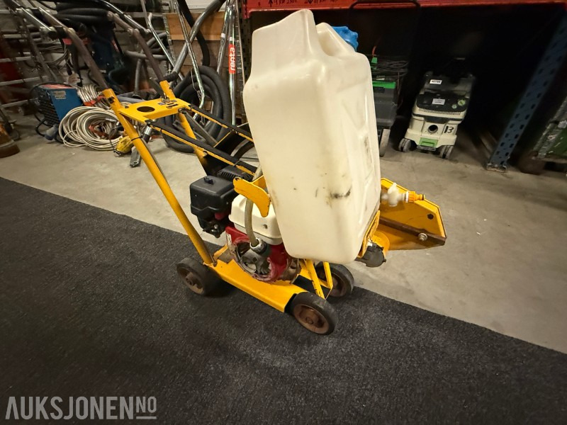 Cedima CF-7 Asfalt/betongsag - Equipo de construcción: foto 2 Cedima CF-7 Asfalt/betongsag - Equipo de construcción: foto 2