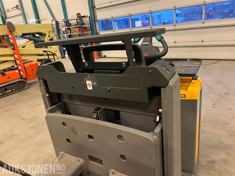 2017 Jungheinrich ECE 310 HP - Equipo de manutención: foto 4 2017 Jungheinrich ECE 310 HP - Equipo de manutención: foto 4