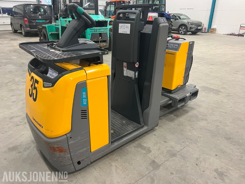 2017 Jungheinrich ECE 310 HP - Equipo de manutención: foto 1 2017 Jungheinrich ECE 310 HP - Equipo de manutención: foto 1