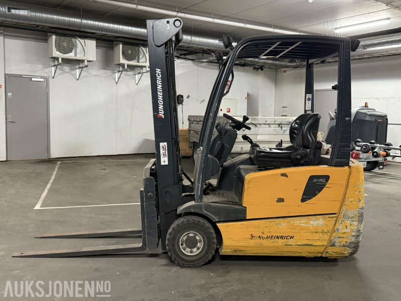 Jungheinrich efg 216k elektrisk truck, 48V, lader og gafler inkludert - Equipo de manutención: foto 2 Jungheinrich efg 216k elektrisk truck, 48V, lader og gafler inkludert - Equipo de manutención: foto 2