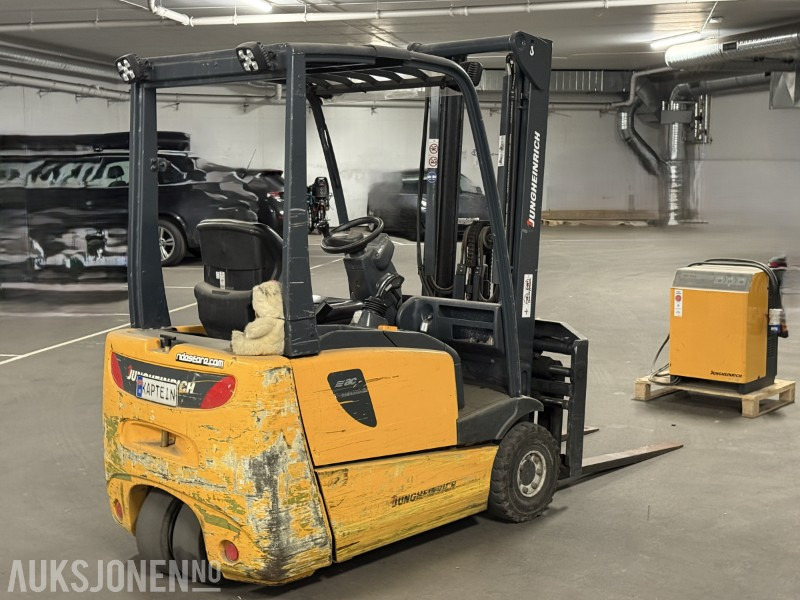 Jungheinrich efg 216k elektrisk truck, 48V, lader og gafler inkludert - Equipo de manutención: foto 5 Jungheinrich efg 216k elektrisk truck, 48V, lader og gafler inkludert - Equipo de manutención: foto 5
