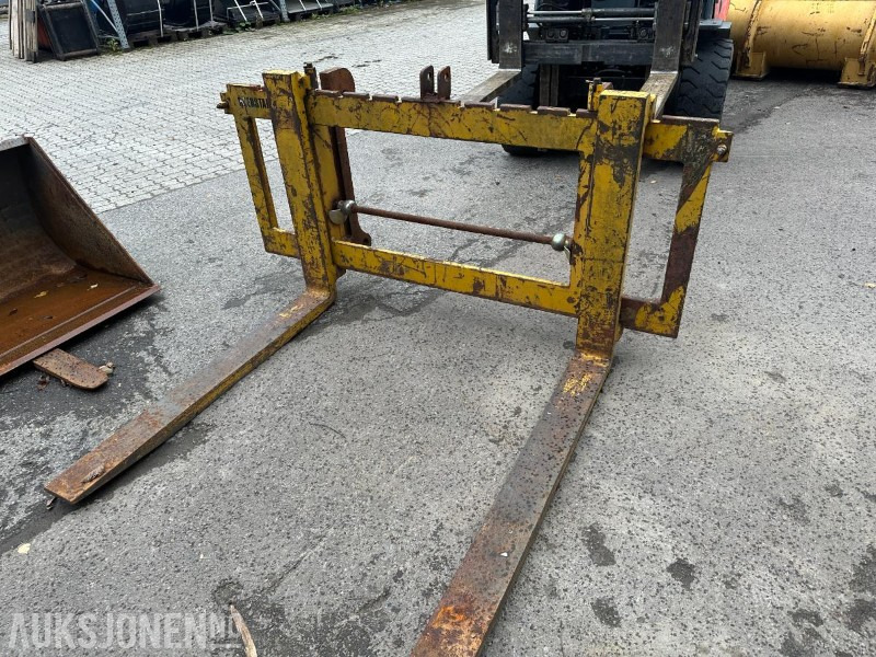 Equipo de construcción Gjerstad, Volvo Store BM Pallegaffel, Passer L-50 til L-120: foto 6
