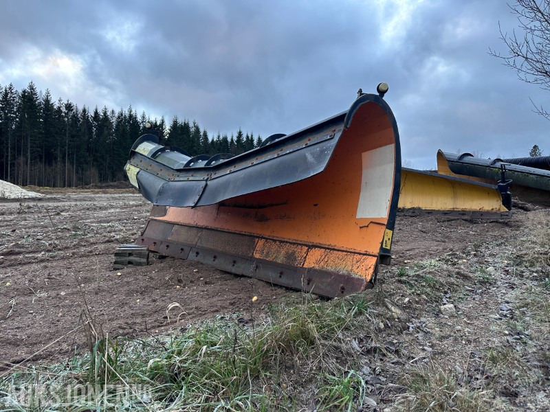 2010 TELLEFSDAL K-70 S DS 3400P SNØPLOG - Implemento para Maquinaria de construcción: foto 1 2010 TELLEFSDAL K-70 S DS 3400P SNØPLOG - Implemento para Maquinaria de construcción: foto 1