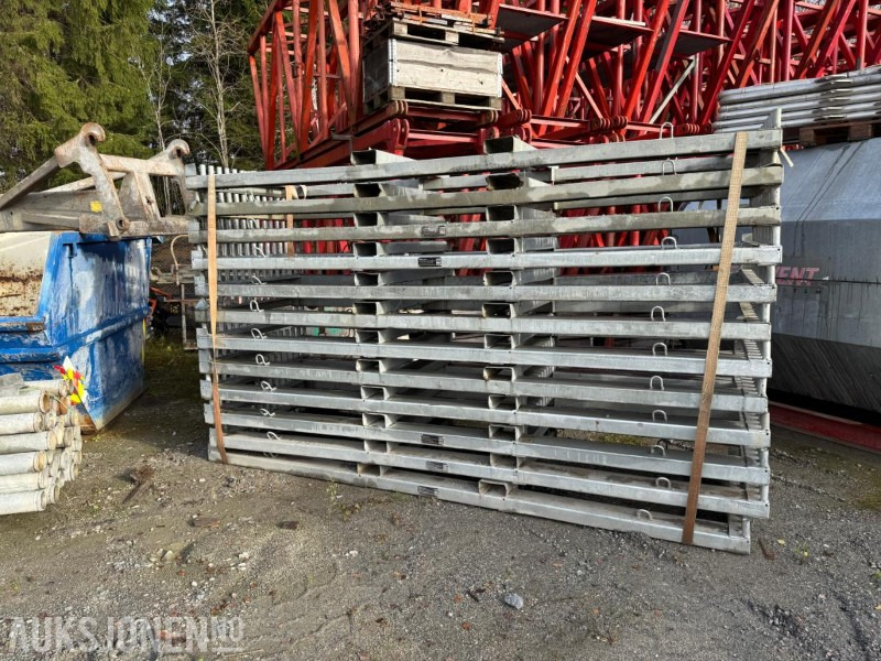 Barreller til byggegjerder - Implemento para Maquinaria de construcción: foto 1 Barreller til byggegjerder - Implemento para Maquinaria de construcción: foto 1