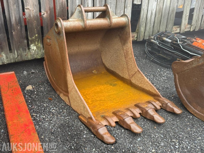 Gjerstad Graveskuffe med utskiftbare tenner - Implemento para Maquinaria de construcción: foto 1 Gjerstad Graveskuffe med utskiftbare tenner - Implemento para Maquinaria de construcción: foto 1