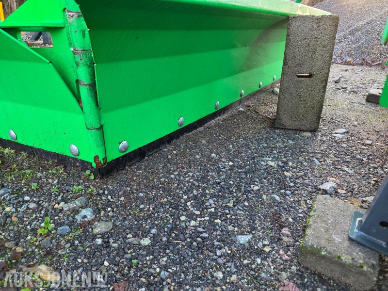 SAMI TSP4000 Turf / snøplog med sidevinger - Implemento para Maquinaria de construcción: foto 5 SAMI TSP4000 Turf / snøplog med sidevinger - Implemento para Maquinaria de construcción: foto 5