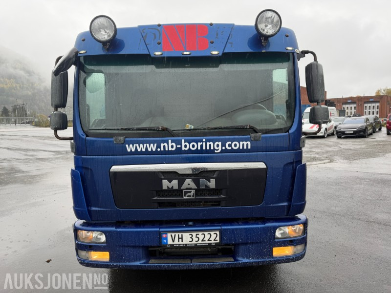 MAN TGL 8.180 4x2BL – 2011-modell – Skapbil med lift - Camión caja cerrada: foto 5 MAN TGL 8.180 4x2BL – 2011-modell – Skapbil med lift - Camión caja cerrada: foto 5