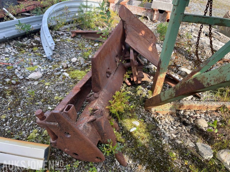 1900 Traktor-/maskinskjær eldre modell - Maquinaria agrícola: foto 1 1900 Traktor-/maskinskjær eldre modell - Maquinaria agrícola: foto 1