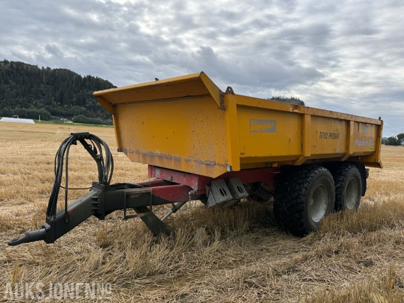 2012 Pronar T679/2 Dumperhenger - Maquinaria agrícola: foto 1 2012 Pronar T679/2 Dumperhenger - Maquinaria agrícola: foto 1