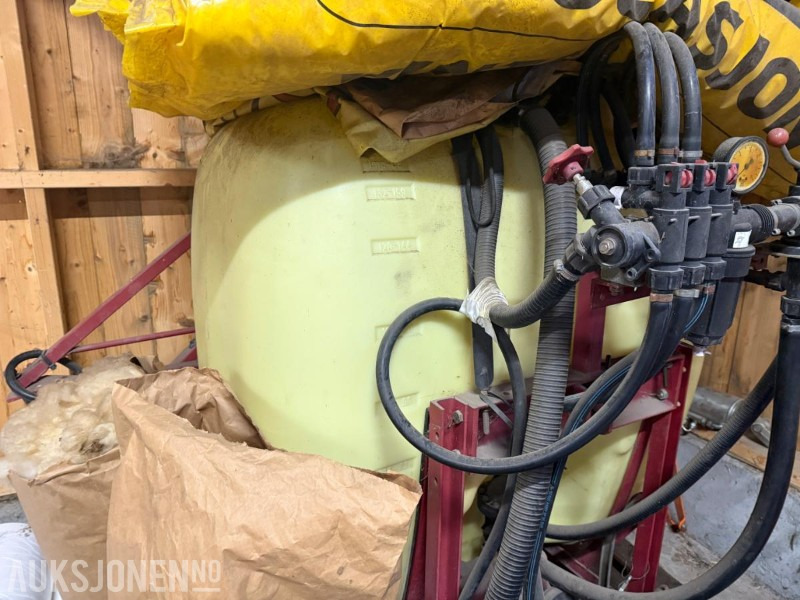 Hardi Åkersprøyte 600liter m/8meters bom - Maquinaria agrícola: foto 2 Hardi Åkersprøyte 600liter m/8meters bom - Maquinaria agrícola: foto 2