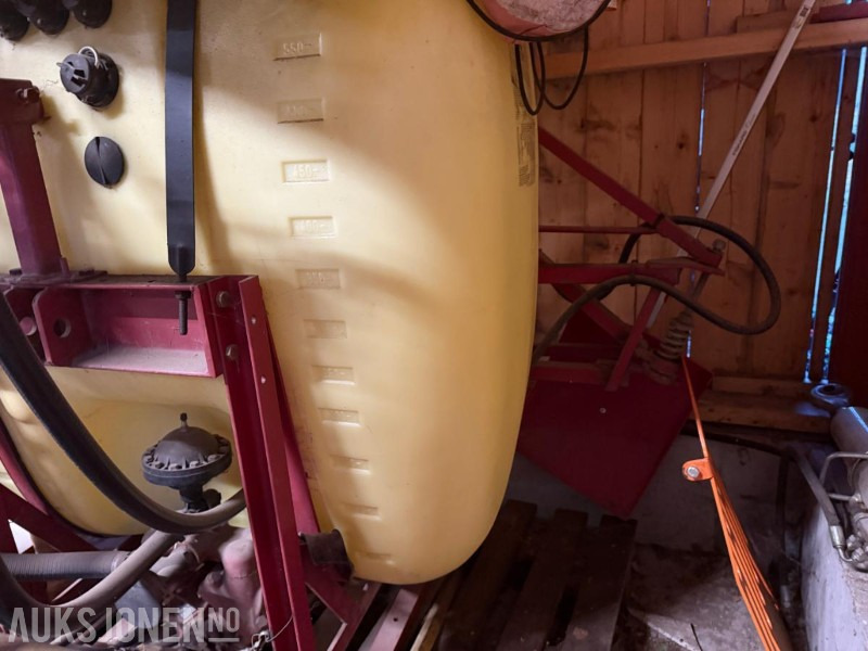 Hardi Åkersprøyte 600liter m/8meters bom - Maquinaria agrícola: foto 3 Hardi Åkersprøyte 600liter m/8meters bom - Maquinaria agrícola: foto 3