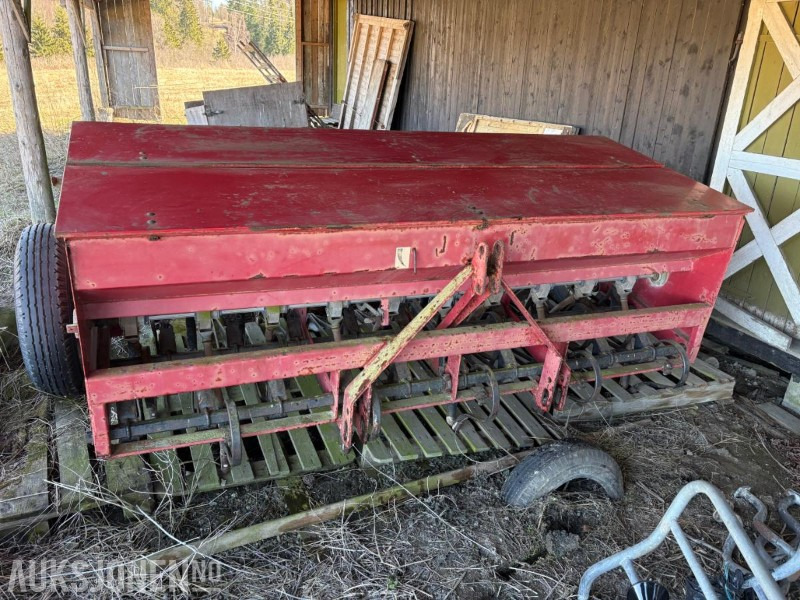 Maquinaria agrícola Junkkari Simulta 2500 såmaskin. Kombi maskin.: foto 1