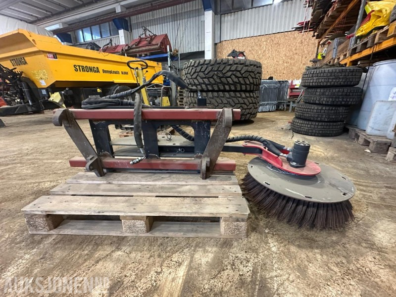 Thaler Hydraulisk kost/sidekost - Maquinaria agrícola: foto 3 Thaler Hydraulisk kost/sidekost - Maquinaria agrícola: foto 3