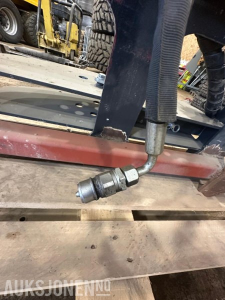 Thaler Hydraulisk kost/sidekost - Maquinaria agrícola: foto 5 Thaler Hydraulisk kost/sidekost - Maquinaria agrícola: foto 5