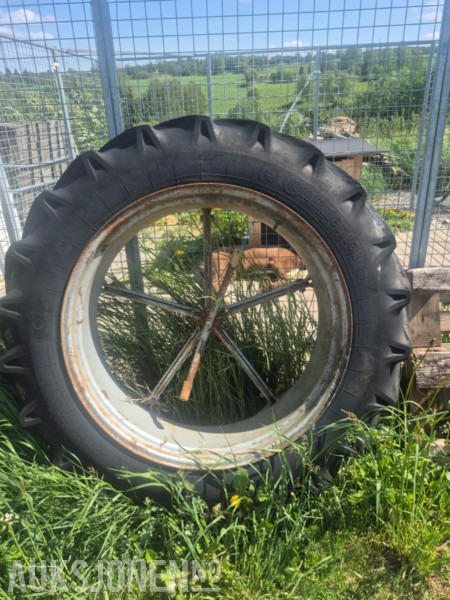Tvillingmontering, type Handy. 5 armet. Dim 12,4-36 - Maquinaria agrícola: foto 1 Tvillingmontering, type Handy. 5 armet. Dim 12,4-36 - Maquinaria agrícola: foto 1