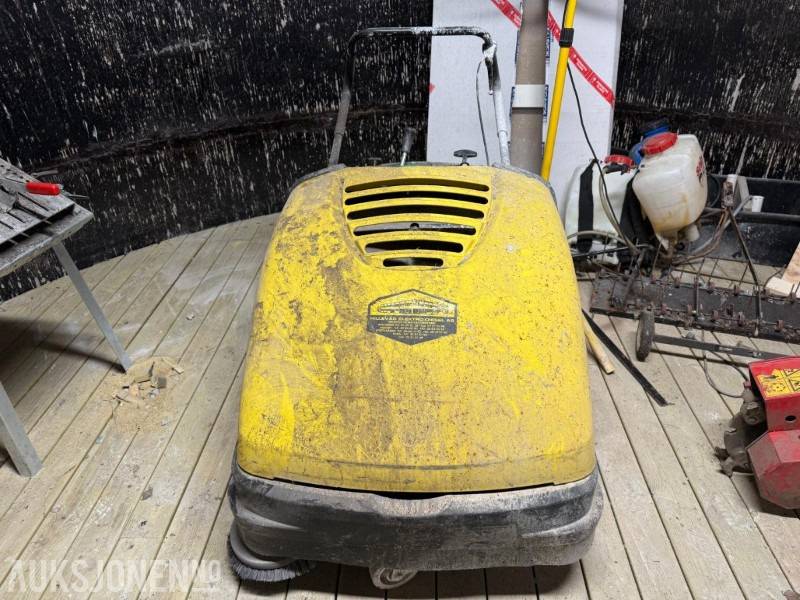 Kärcher KM 85/50 W – Bensindrevet feiemaskin - Maquinaria industrial: foto 5 Kärcher KM 85/50 W – Bensindrevet feiemaskin - Maquinaria industrial: foto 5