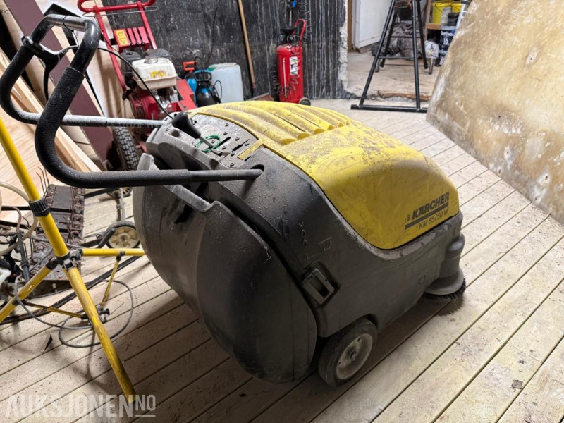Kärcher KM 85/50 W – Bensindrevet feiemaskin - Maquinaria industrial: foto 3 Kärcher KM 85/50 W – Bensindrevet feiemaskin - Maquinaria industrial: foto 3