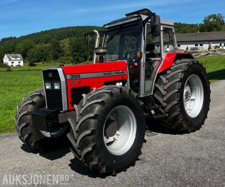 Massey Ferguson 399 - Tractor: foto 1 Massey Ferguson 399 - Tractor: foto 1