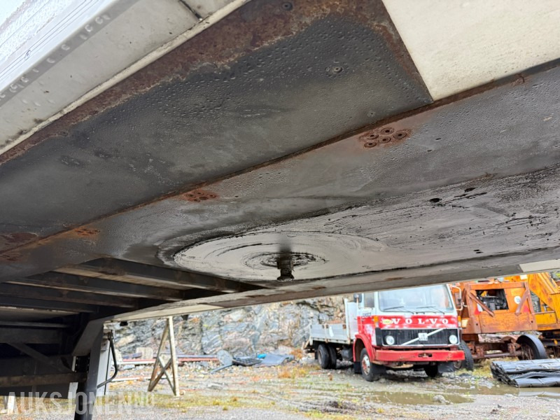 Bussbygg Frysesemi m/ Thermo King kjøleaggregat og Zepro bakløfter - Remolque: foto 4 Bussbygg Frysesemi m/ Thermo King kjøleaggregat og Zepro bakløfter - Remolque: foto 4