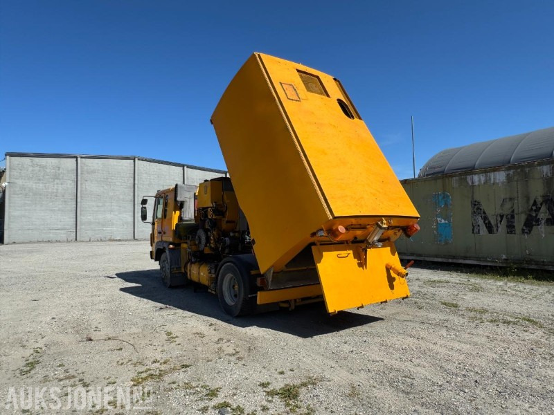 1998 Volvo FL614 feiebil m/ Johnston-Beam S5000 | 135 965 km | 4 638 t | Automat - Vehículo municipal: foto 5 1998 Volvo FL614 feiebil m/ Johnston-Beam S5000 | 135 965 km | 4 638 t | Automat - Vehículo municipal: foto 5