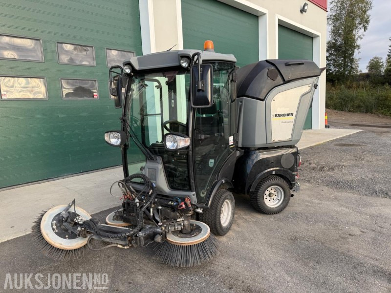 2013 Kärcher Feiemaskin/multimaskin lite brukt - Vehículo municipal: foto 1 2013 Kärcher Feiemaskin/multimaskin lite brukt - Vehículo municipal: foto 1