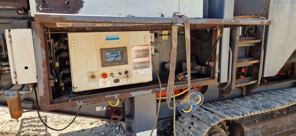 Sandvik QJ 341 - Trituradora móvil: foto 4 Sandvik QJ 341 - Trituradora móvil: foto 4