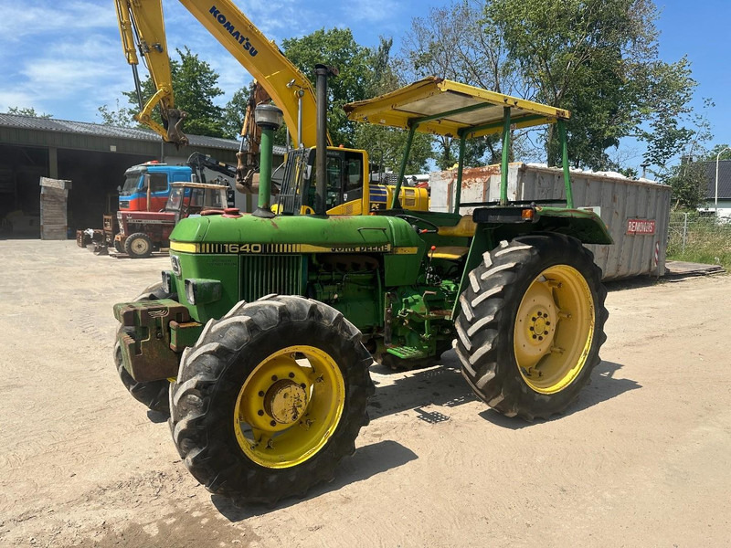 John Deere 1640 4x4 - Tractor zancudo: foto 1 John Deere 1640 4x4 - Tractor zancudo: foto 1