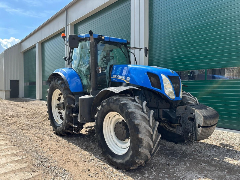 New Holland T7.235 Power Command - Tractor: foto 2 New Holland T7.235 Power Command - Tractor: foto 2