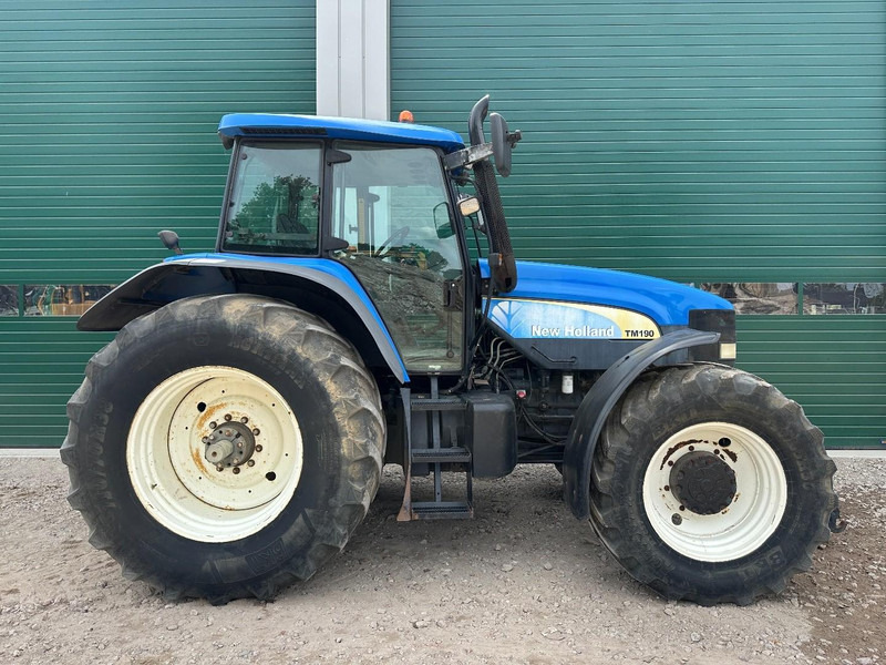 New Holland TM 190 - Tractor: foto 4 New Holland TM 190 - Tractor: foto 4