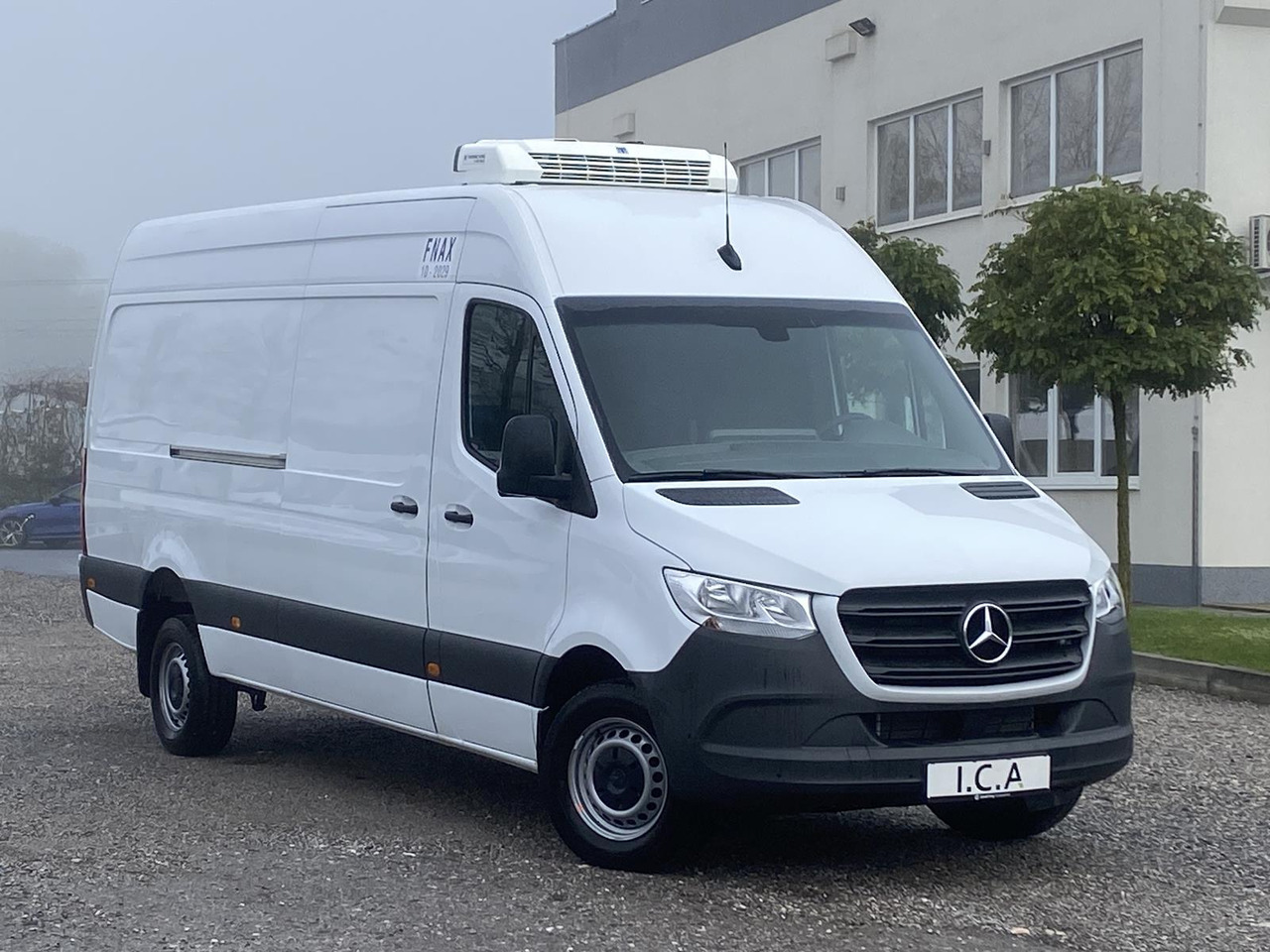 MERCEDES-BENZ SPRINTER 317 CDI L4H3 170PS AUTOMATIK FRISCHDIENST + KONVEKTA FK 3022 12-220V - Furgoneta frigorifica: foto 3 MERCEDES-BENZ SPRINTER 317 CDI L4H3 170PS AUTOMATIK FRISCHDIENST + KONVEKTA FK 3022 12-220V - Furgoneta frigorifica: foto 3