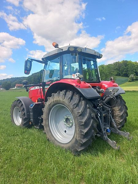Massey Ferguson MF 6714 S Dyna-VT - Tractor: foto 4 Massey Ferguson MF 6714 S Dyna-VT - Tractor: foto 4