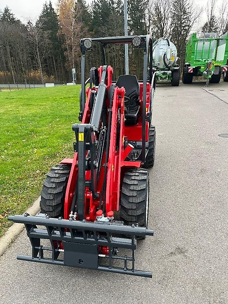 Schäffer 2028 SLT - Cargadora articulada: foto 3 Schäffer 2028 SLT - Cargadora articulada: foto 3