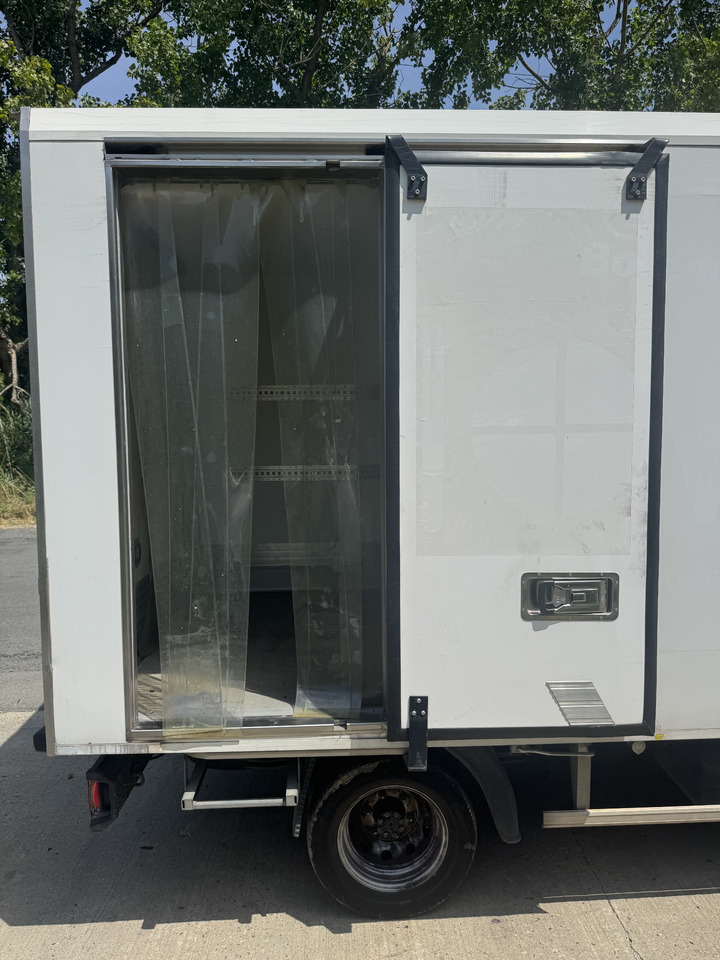 Furgoneta frigorifica para transporte de alimentos Renault Maxity 140 dxi: foto 14