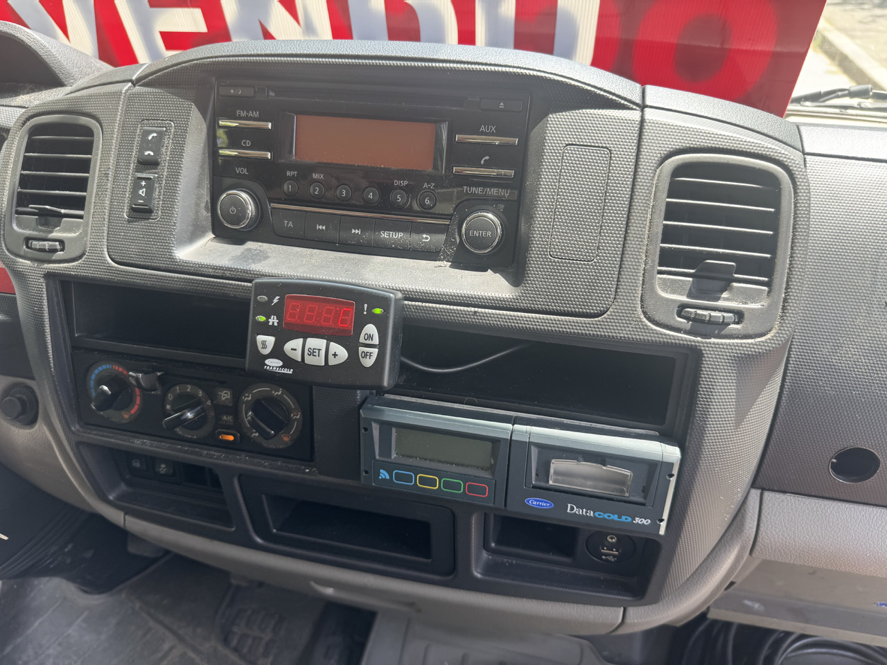 Furgoneta frigorifica para transporte de alimentos Renault Maxity 140 dxi: foto 19