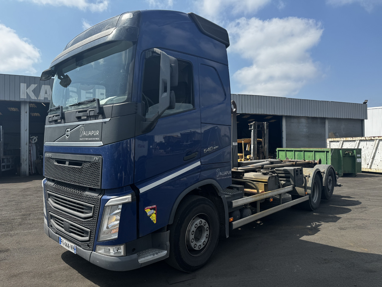 VOLVO Fh 13/540 - Camión multibasculante: foto 1 VOLVO Fh 13/540 - Camión multibasculante: foto 1