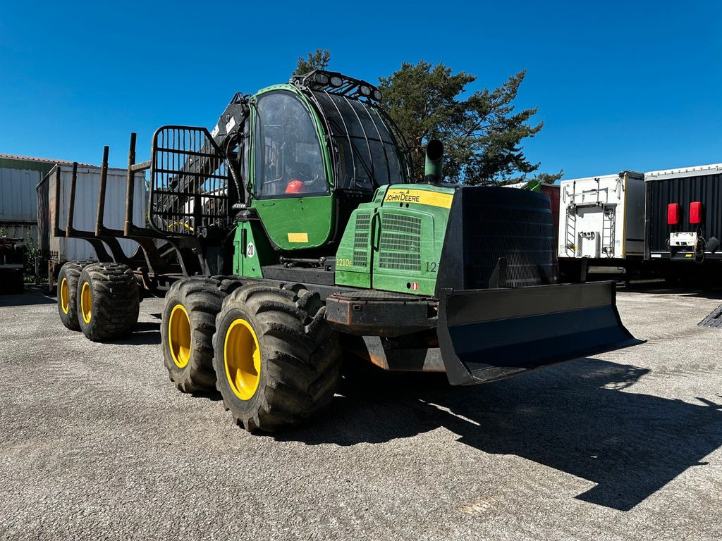 John Deere 1210E 10m CF710 KRAN - Autocargador: foto 4 John Deere 1210E 10m CF710 KRAN - Autocargador: foto 4