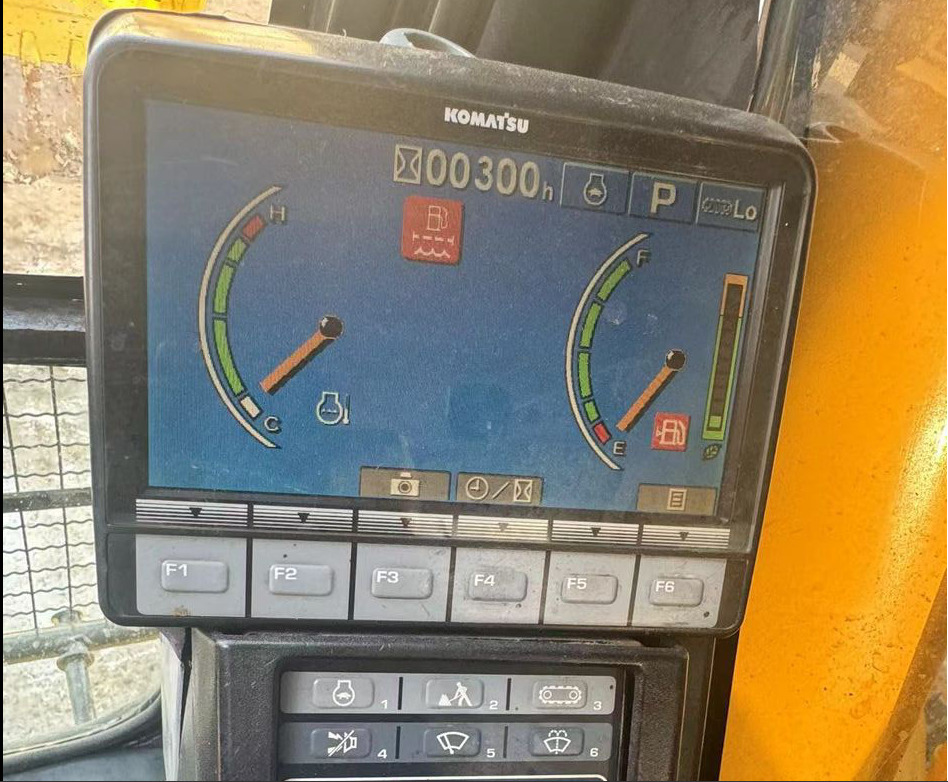 Leasing de Komatsu PC220 PC210 PC200 Used Excavator Hydraulic Crawler in Good Price Komatsu PC220 PC210 PC200 Used Excavator Hydraulic Crawler in Good Price: foto 9
