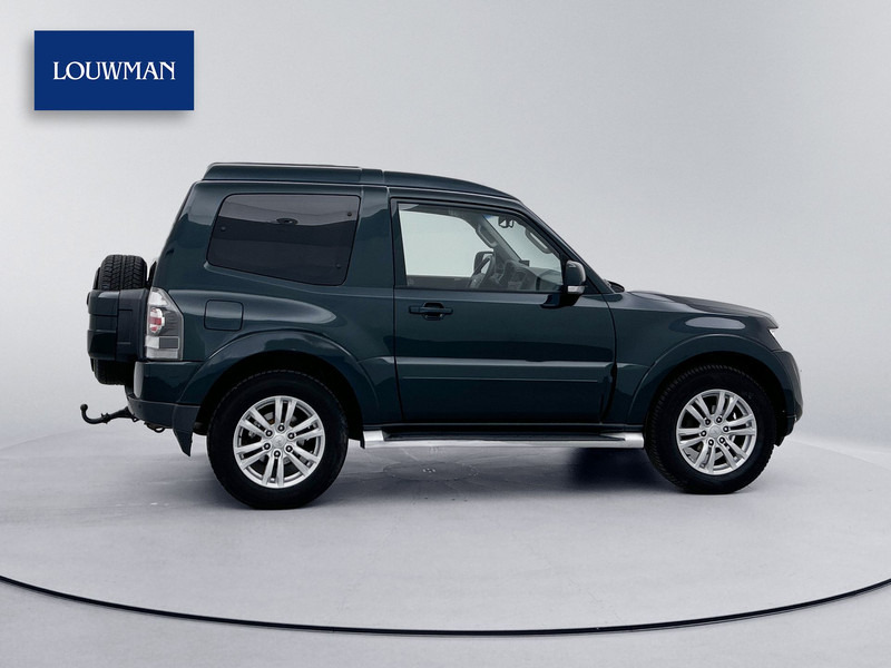 Mitsubishi Pajero 3.2 DI-D Instyle High Roof Van Grijs kenteken Automaat Climate control Trekhaak 3000KG - Furgoneta: foto 3 Mitsubishi Pajero 3.2 DI-D Instyle High Roof Van Grijs kenteken Automaat Climate control Trekhaak 3000KG - Furgoneta: foto 3